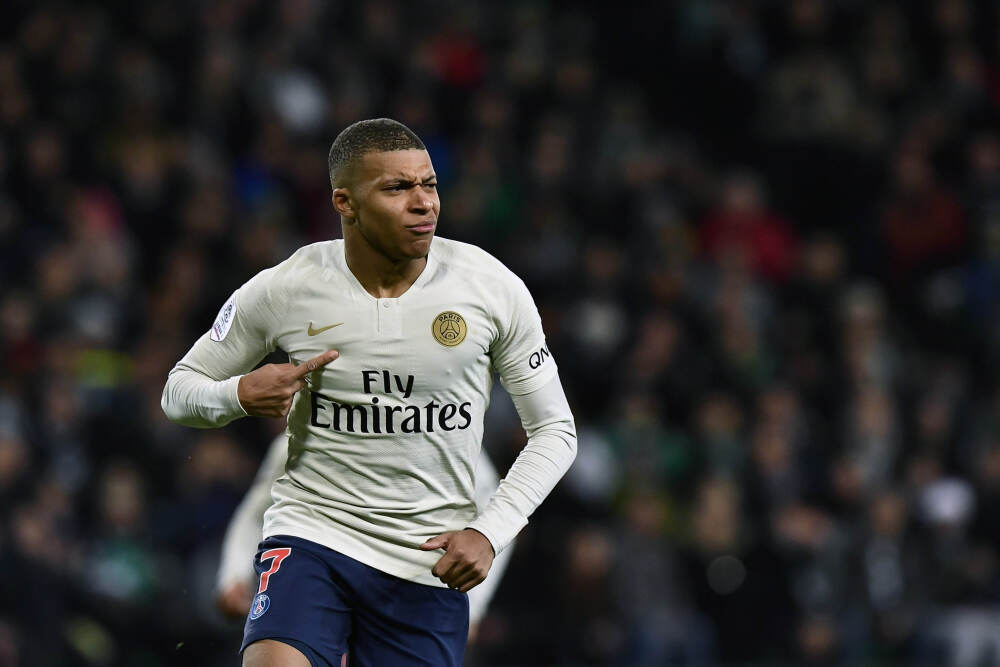 潍柴动力(02338)：张伟丽获提名为独立非执行董事